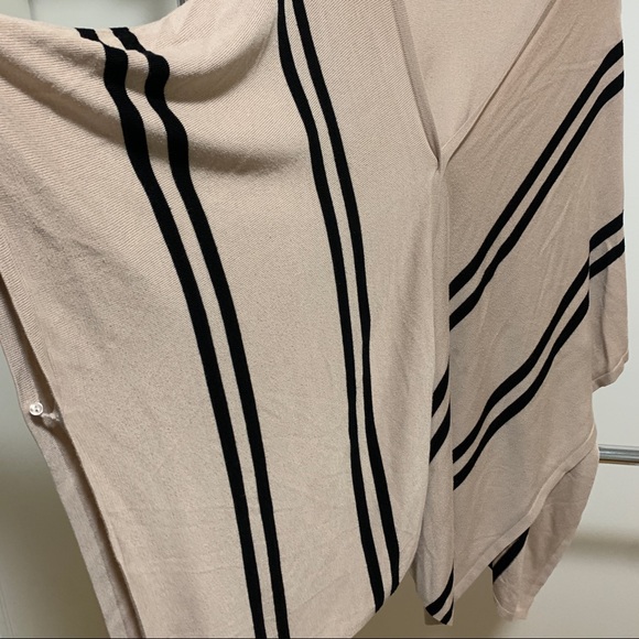 H&M Ladies One Size Topper Shawl - Picture 5 of 6